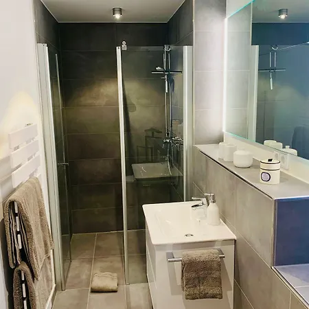 Cloud-nine Apartment